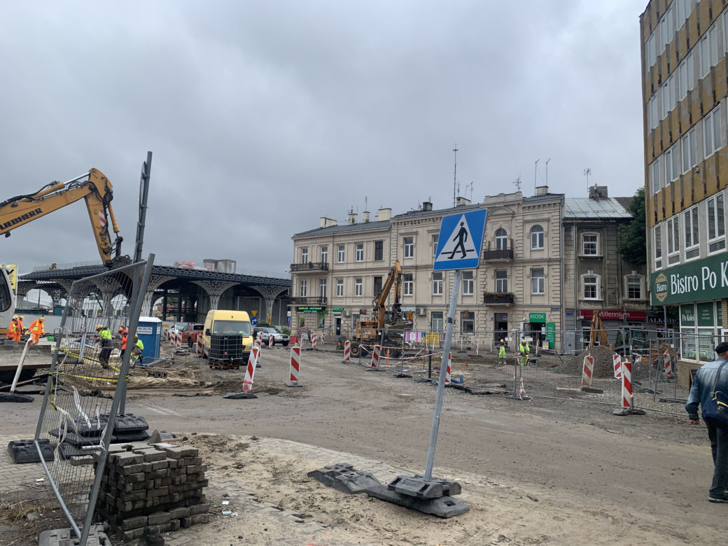 Dworzec Metropolitalny gotowy w 60 procentach. Niektóre drogi dojazdowe są już gotowe [GALERIA]