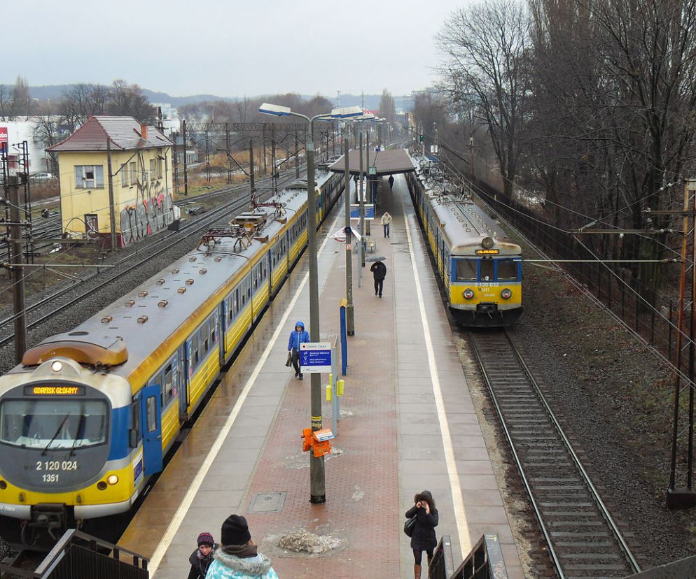 Tymczasem jak informuje Tomasz Złotoś, rzecznik SKM - przepełnione pociągi to efekt corocznych przeglądów.