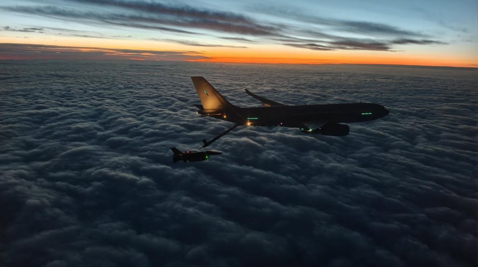 Polski F-16 i francuski Airbus A330 MRTT. Jak wyglądało tankowanie w powietrzu po defiladzie?