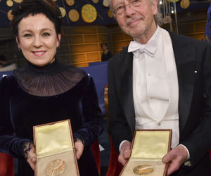 Olga Tokarczuk odebrała literacką Nagrodę Nobla