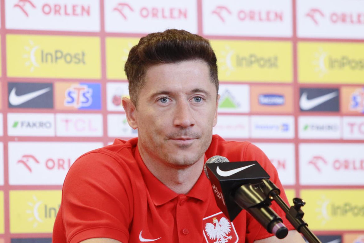 Tyle Robert Lewandowski zarabia za jeden post na Instagramie. Stawka zwala z nóg! 