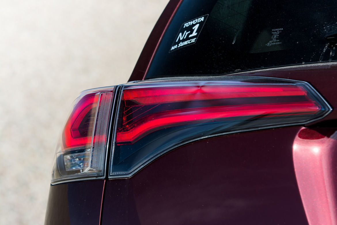 Toyota RAV4 Hybrid E-Four Prestige
