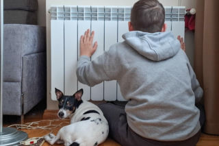 Koniec z zakręconymi grzejnikami. Nowa opłata będzie obowiązkowa dla wszystkich. Sprawdź, ile zapłacisz