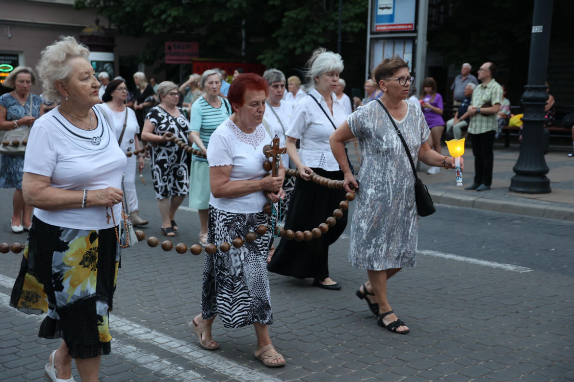 76. rocznica Cudu Lubelskiego. Procesja różańcowa w centrum Lublina