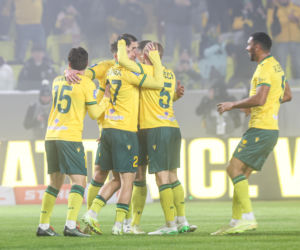 Kibice GKS Katowice dopingowali piłkarzy w meczu z Pogonią