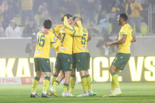 Kibice GKS Katowice dopingowali piłkarzy w meczu z Pogonią