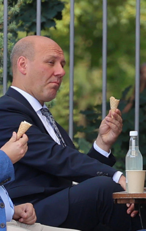 Posłowie PiS poszli na lody