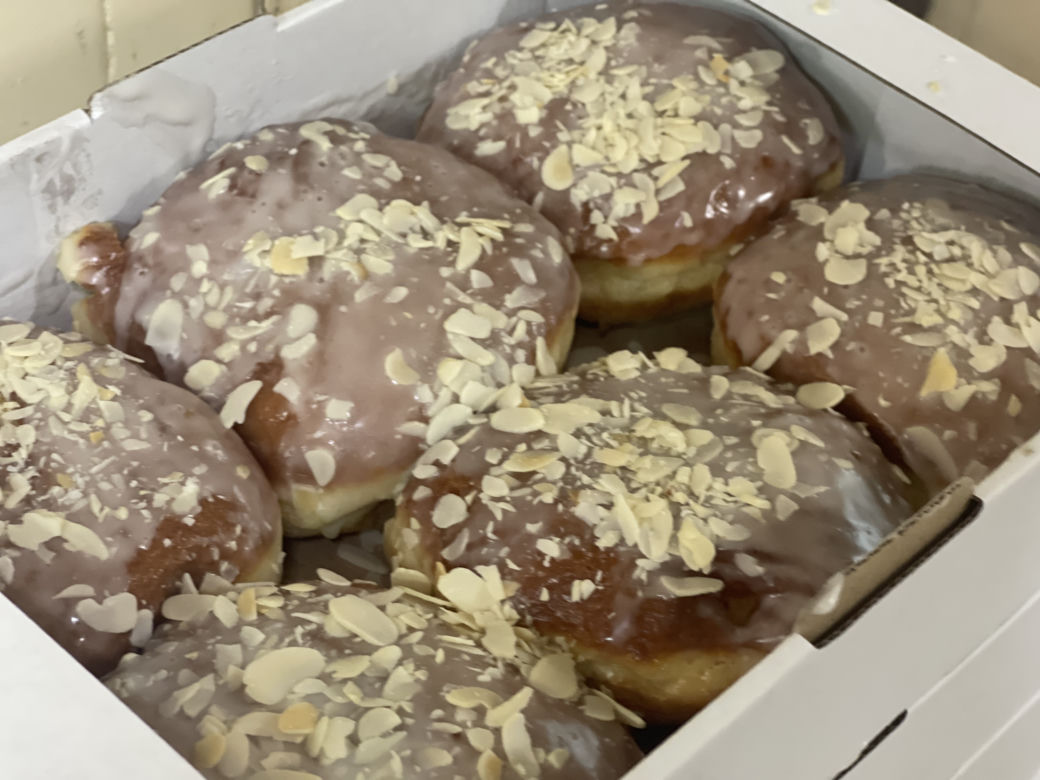 Zobacz, jak powstają pączki