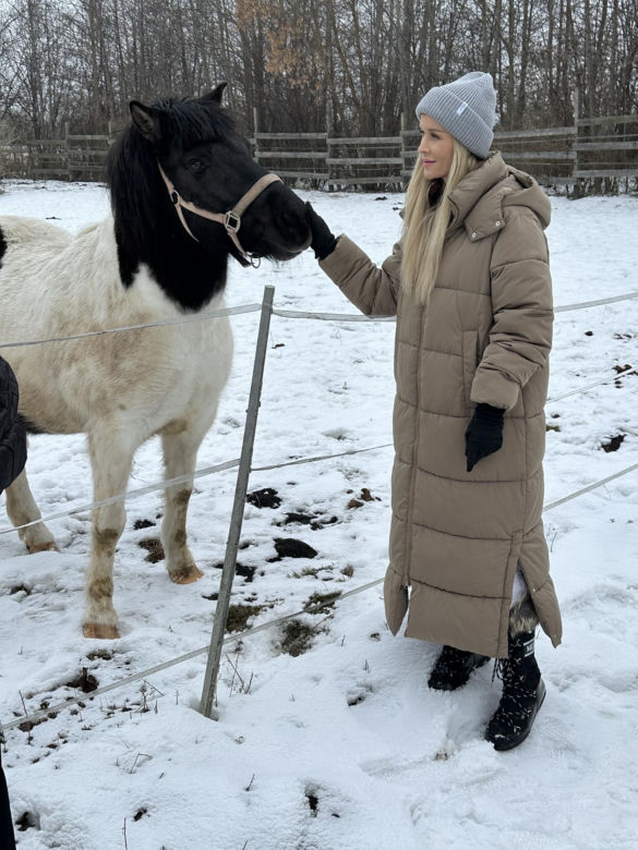 Joanna Krupa odwiedza schronisko dla zwierząt