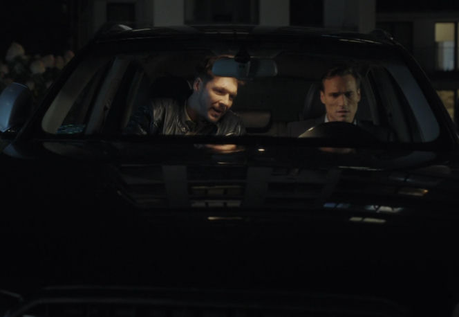 M jak miłość, odcinek 1913. Marcin (Mikołaj Roznerski), Olek (Maurycy Popiel)