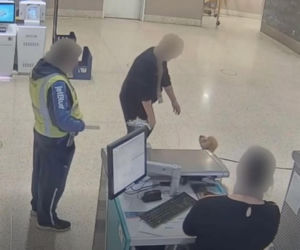 Kobieta porzuciła psa na lotnisku! Powód łamie serce