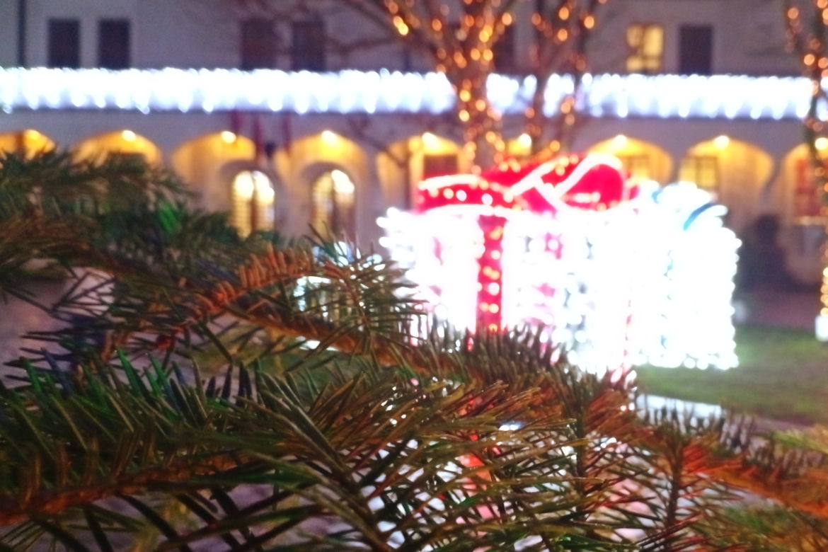 Świąteczne iluminacje na Zamku Książąt Pomorskich w Szczecinie
