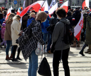Marsz o wolność w Katowicach. Tak wyglądał liczny protest antycovidowców 