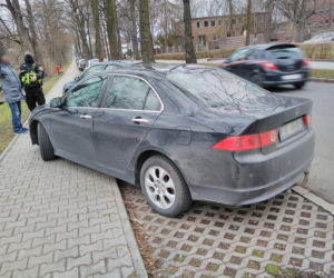 Parkują na przejściach dla pieszych, skrzyżowaniach i... przystankach autobusowych. A Straż Miejska jest bezlitosna [GALERIA]