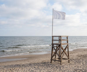 Sinice Darłowo. Czy w Darłowie można się kąpać 03.08? Flaga, warunki pogodowe