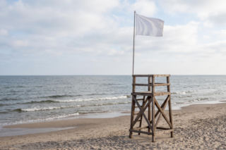 Sinice Darłowo. Czy w Darłowie można się kąpać 03.08? Flaga, warunki pogodowe