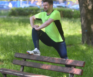 Rozciąga się dla Biedronia