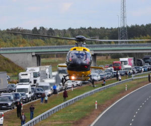 Zablokowana A2. Osobówka zderzyła się z tirem