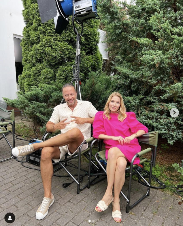 Barwy szczęścia na planie. Sebastian (Marek Krupski), Dominika (Karolina Chapko)