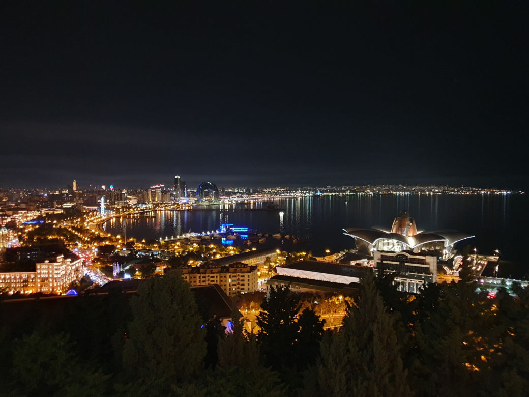 Baku - miasto ognia