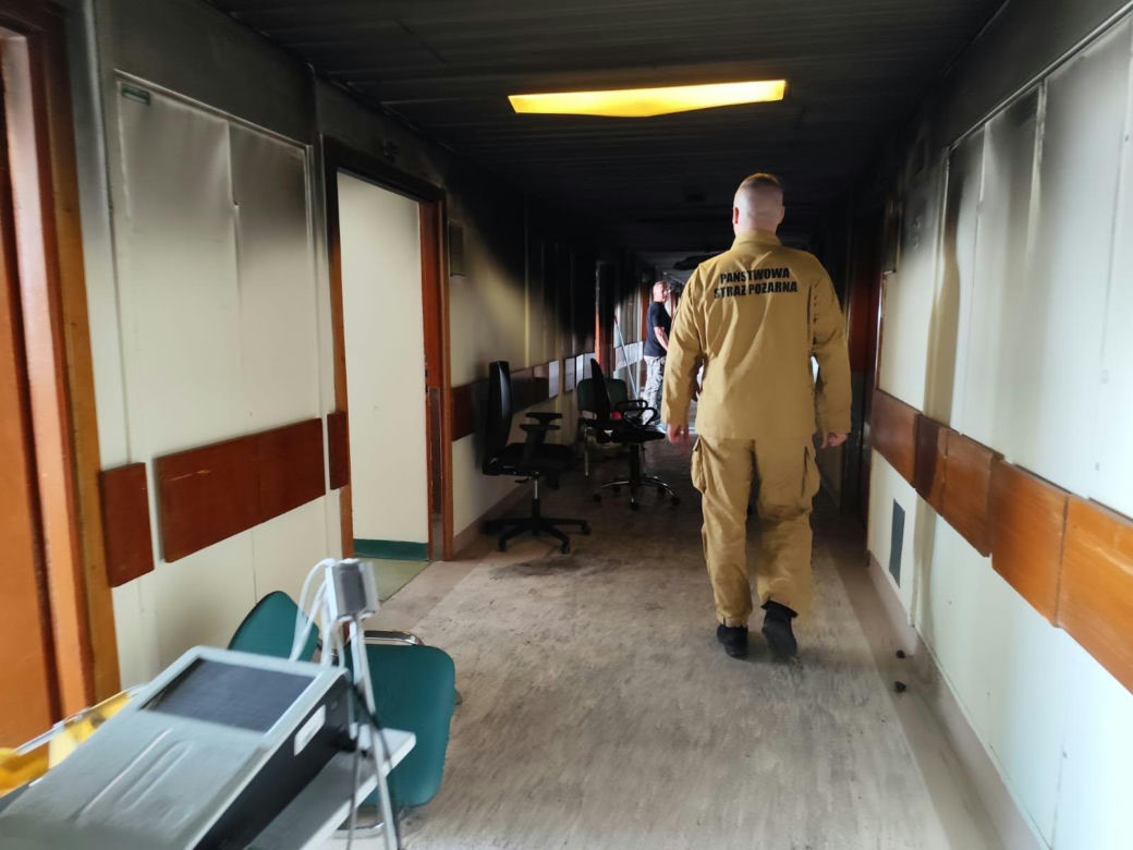 Pielęgniarki na kolanach wywoziły pacjentów przykutych do łóżek! Horror w krakowskim szpitalu