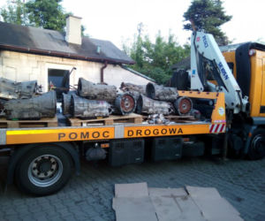 Złodziejskie dziuple w warsztatach samochodowych pod Warszawą