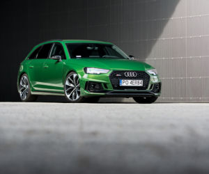 Audi RS4 Avant B9 2.9 TFSI V6 450 KM Tiptronic quattro