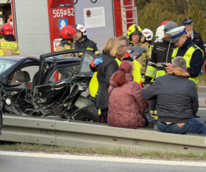 Koszmarna kraksa kilku aut na drodze krajowej pod Warszawą. Lądował śmigłowiec LPR