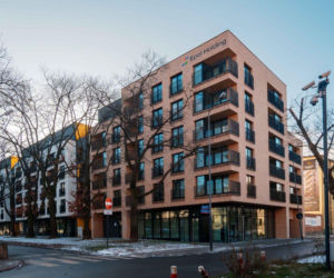 Uwagę zwracają dziś takie adresy jak ul. Dębowa 1 w Łodzi. To tam powstały Apartamenty Dębowa - inwestycja zlokalizowana w centrum Łodzi, w sąsiedztwie alei stuletnich dębów