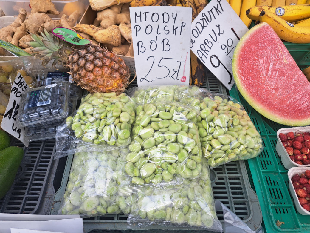Ceny bobu na placu Imbramowskim w Krakowie
