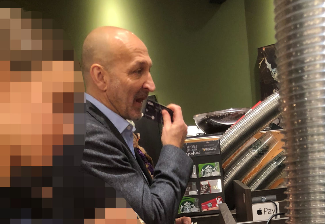 Kazimierz Marcinkiewicz płaci czarną ekskluzywną kartą