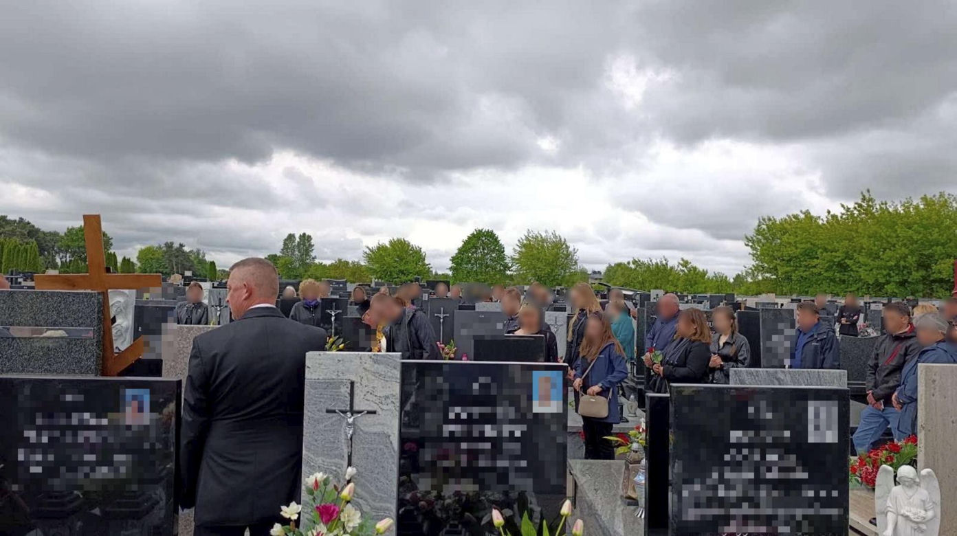Pogrzeb pana Mikołaja z Siedlec. Do końca szukał rodziny dla 9-letniego syna. "Spełniłem swoje marzenie"