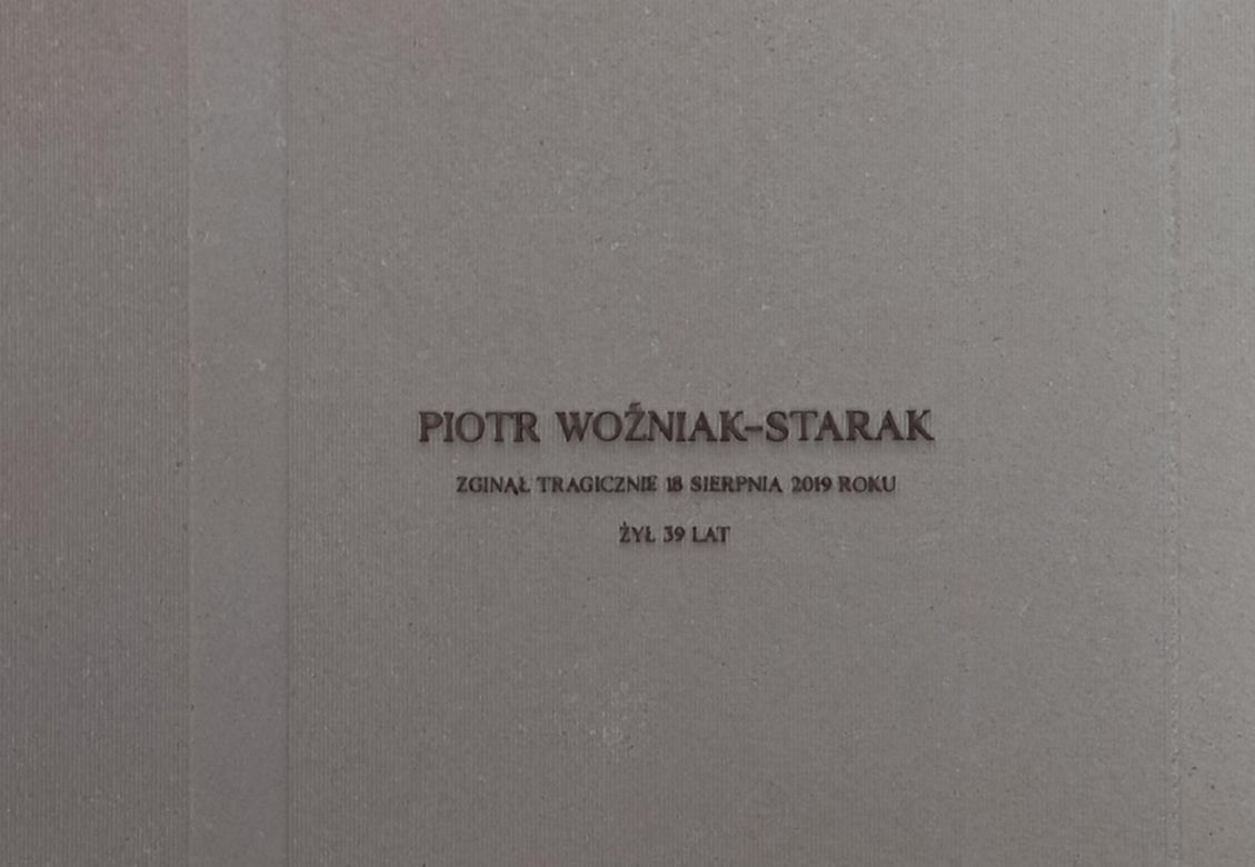  Piotr Woźniak-Starak tak wygląda jego grób w 4 rocznicę śmierci 