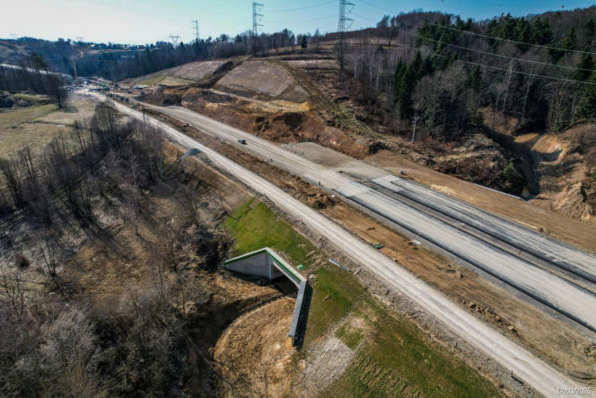 Najwyższa estakada w Polsce powstaje na S19 Babica Jawornik. Na plac budowy prowadzą serpentyny