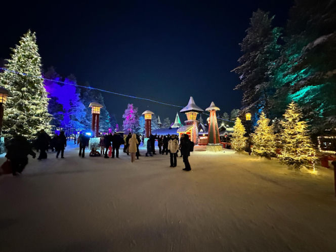 Rovaniemi w Finlandii. Wioska Świętego Mikołaja