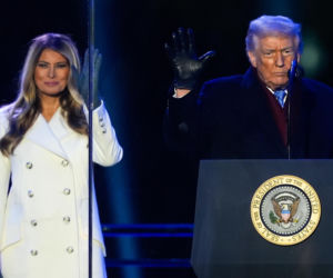 Melania Trump zapaliła choinkę przed Białym Domem! Podoba Ci się?