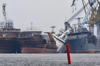 Ukraińskie drony uderzają w rosyjską flotę arktyczną. Nowy patrolowiec FSB „Purgа” ciężko uszkodzony w Wyborgu