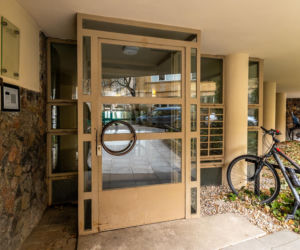 Dom Pod Żaglem na Alei Przyjaciół w Warszawie