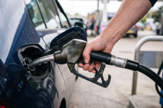 Hurtowe ceny paliw 14.09.2026. Czas na oddech po weekendowych podwyżkach?