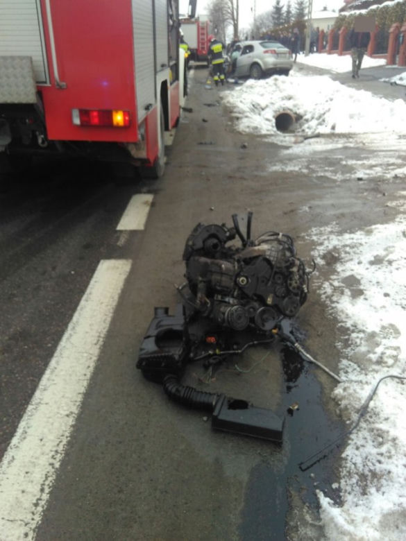 Wypadek w Bliznem: Osobówka zderzył się z ciężarówką