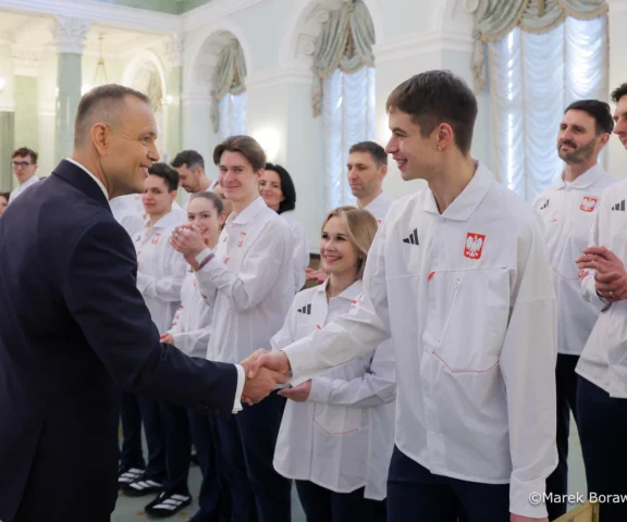 Polscy bohaterowie odwiedzili prezydenta. Otrzymał wyjątkowe prezenty