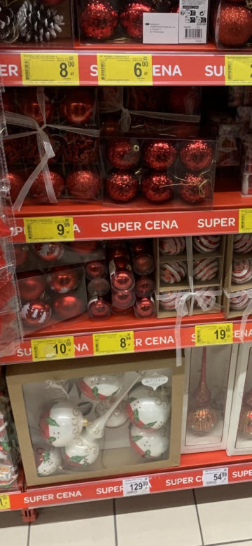  Za ile ubierzesz choinkę? Sprawdziliśmy ceny bombek, ozdób i lampek w Bydgoszczy