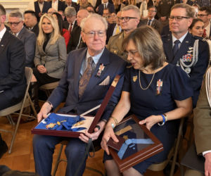 Wręczenie Krzyża Wielkiego Orderu Zasługi RP rodzicom Michaela Ollisa w Waszyngtonie, DC