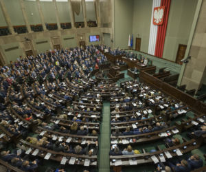 Zdumiewający wynik partii Brauna w najnowszym sondażu! Ile dostałaby mandatów?