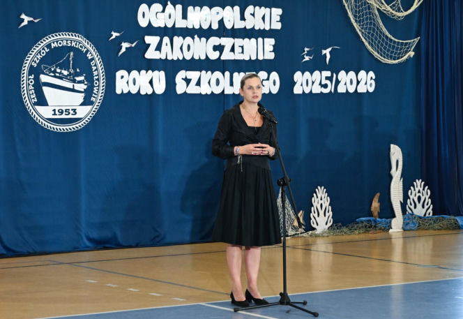 Barbara Nowacka na koniec roku szkolnego pojechała do Darłowa