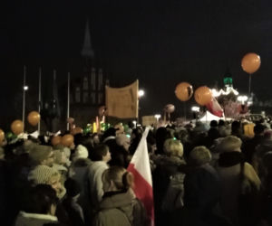 Manifestacja poparcia dla nauczycieli