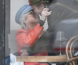 Katarzyna Figura przytula Maćka Musiałowskiego