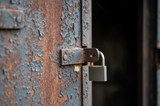 Dramat w Świętochłowicach. Jak policjant uratował uwięzionych w piecu?