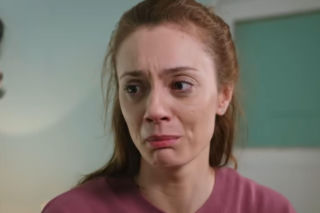 Panna młoda, odcinek 49: Oszukana Derya przeżywa załamanie i kieruje swój gniew przeciwko Hancer