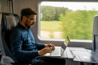 PKP Intercity zapowiada szybki i stabilny internet w pociągach